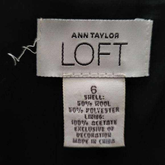 Knee-length pin stripped black skirt - Picture 5 of 5